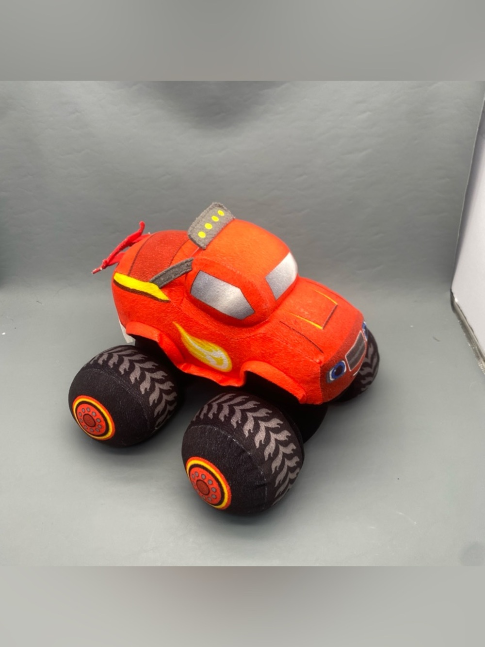 2016 Blaze and the Monster Machines 12" Plush Red Truck Nickelodeon Kids TV Show